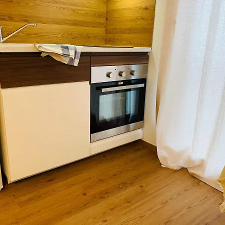 Tulipe Studio Apartment