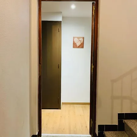 Tulipe Studio Apartment